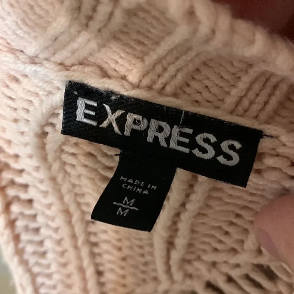 3for$20 sweater medium  - Picture 3 of 4